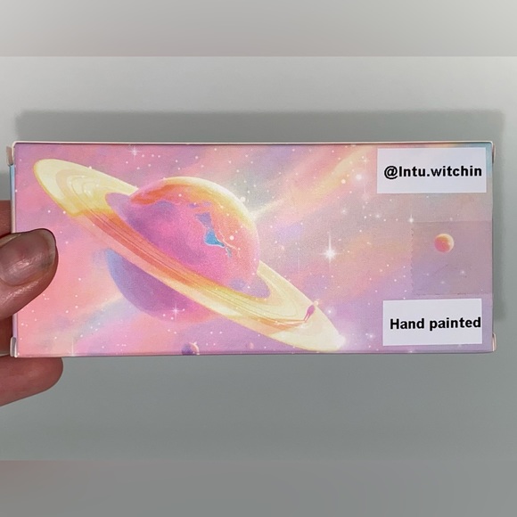 Handmade press on nails // Medium almond shape - Picture 9 of 10